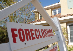 Foreclosure-serious-deliquency-2014-2013-CoreLogic-Analyses
