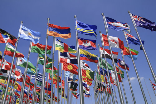 flags-foreign-buyers-international-real-estate-nar-2016