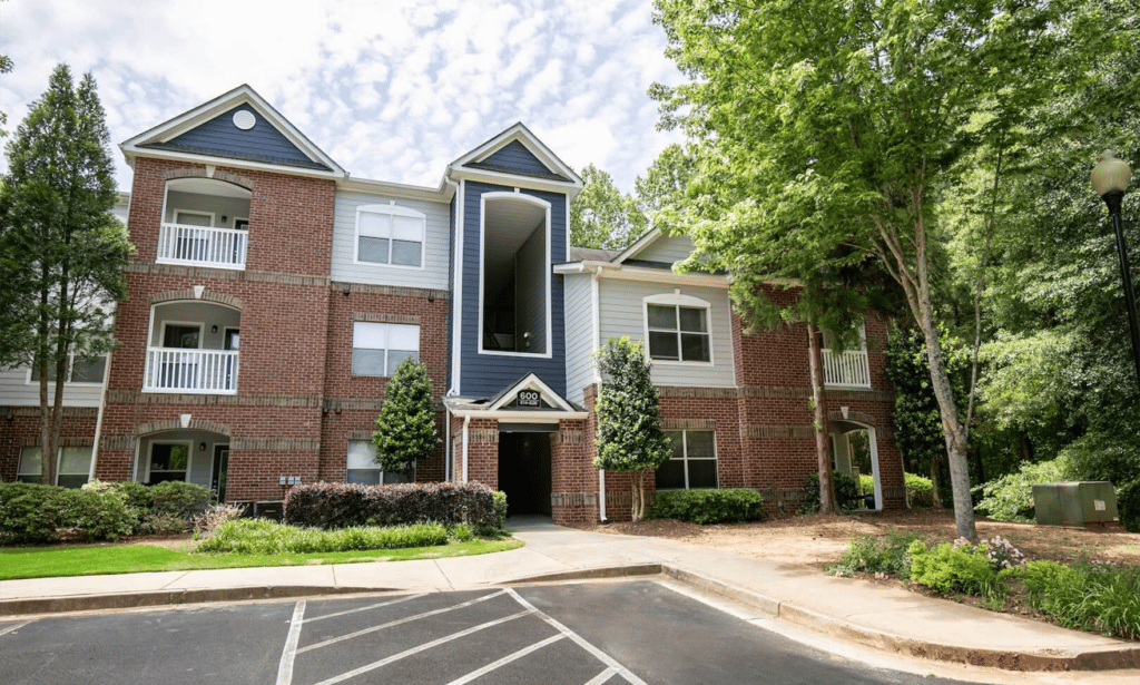 Apartment investor picks up McDonough, Kennesaw and Dallas communities